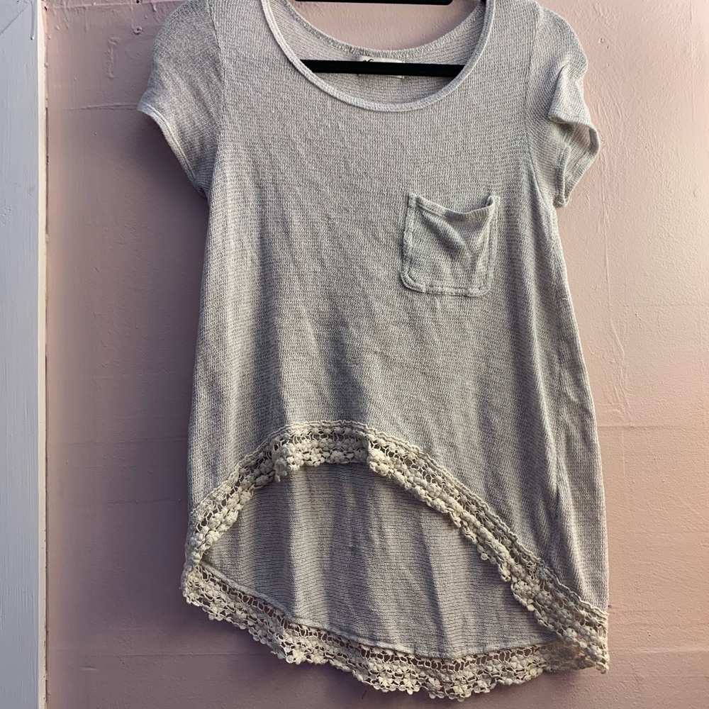 gray Hollister blouse
